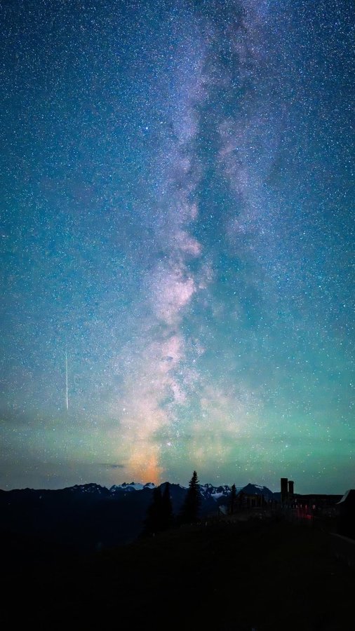 A meteor shower from Lexi’s 2023 visit to Washington state